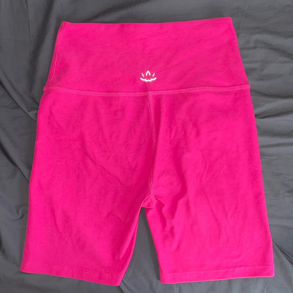 Beyond Yoga hot pink shorts